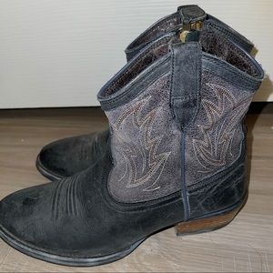 Womens short Ariat bootie